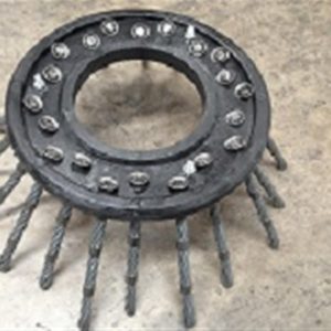 Brosse a câbles adaptable pour balayeuse de voierie